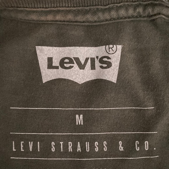 Levi’s Men’s or Unisex Army Green Long Sleeve Graphic T-Shirt - Picture 7 of 9
